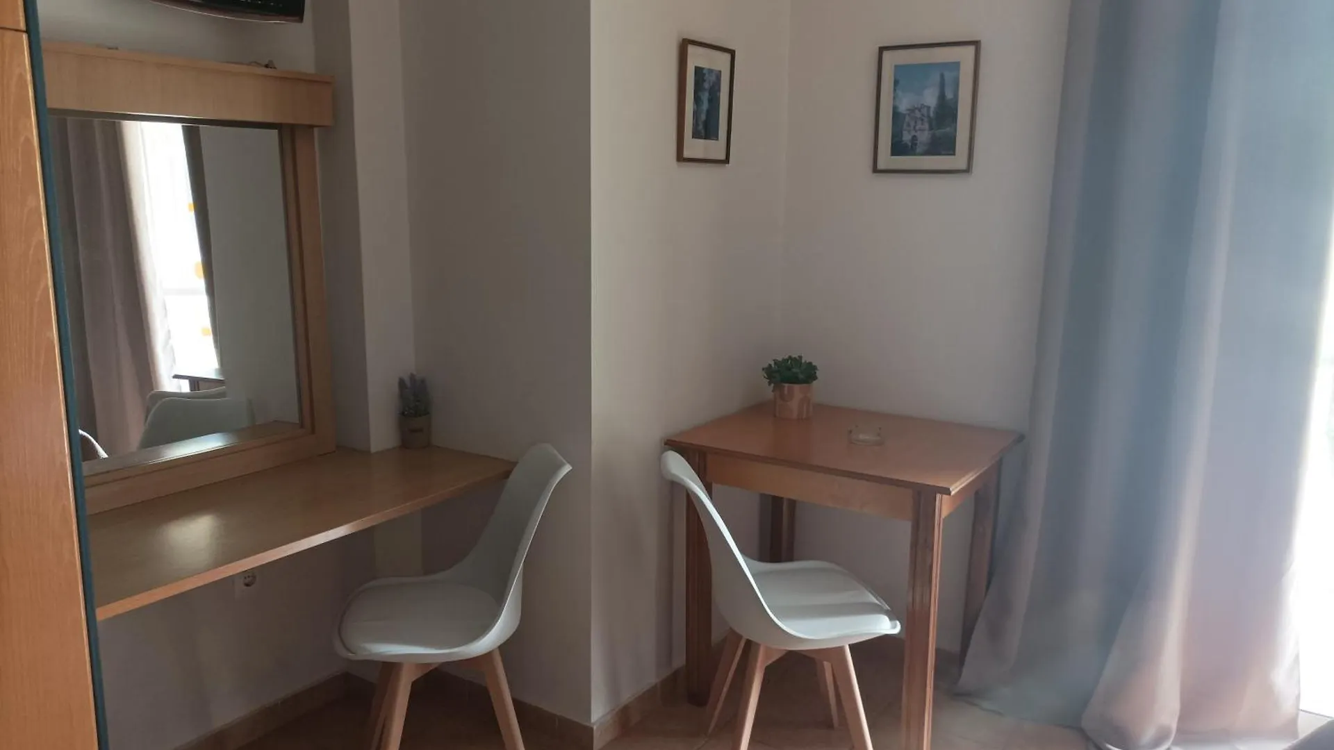 アパートホテル Nikolaos Studios Skala Skala  ギリシャ
